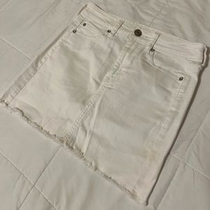 American Eagle Hi-Rise Mini White Denim Stretch Skirt Women’s 4
